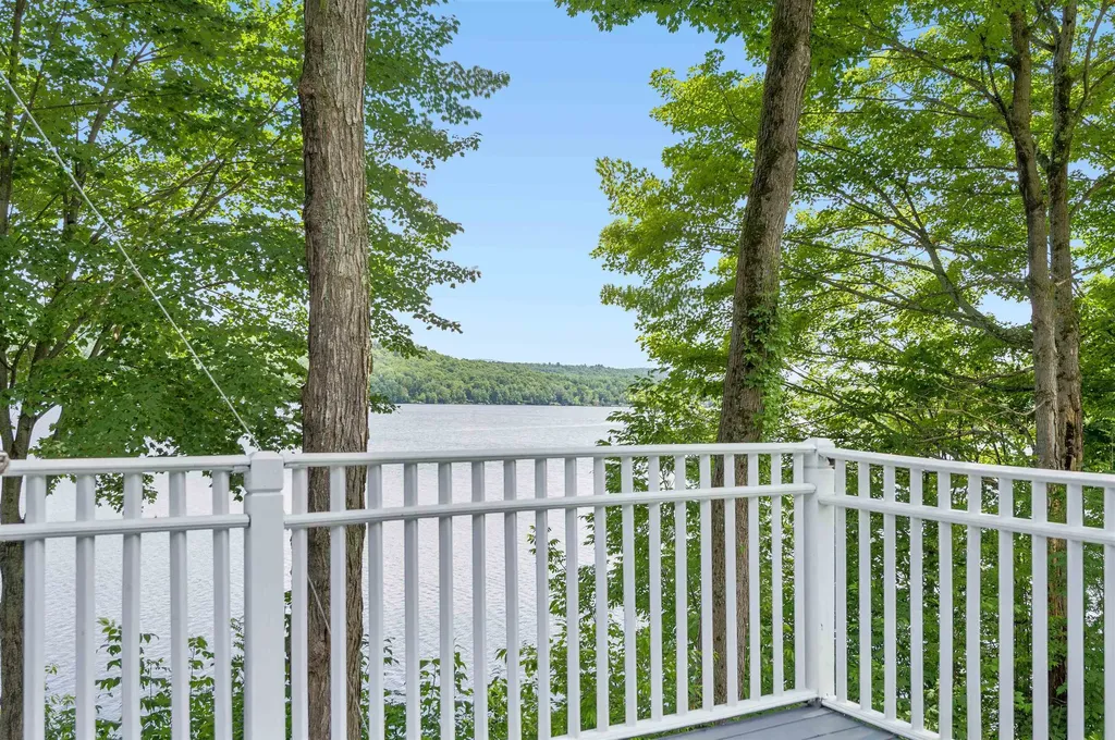 184 West Loop Road Elmore VT 05657