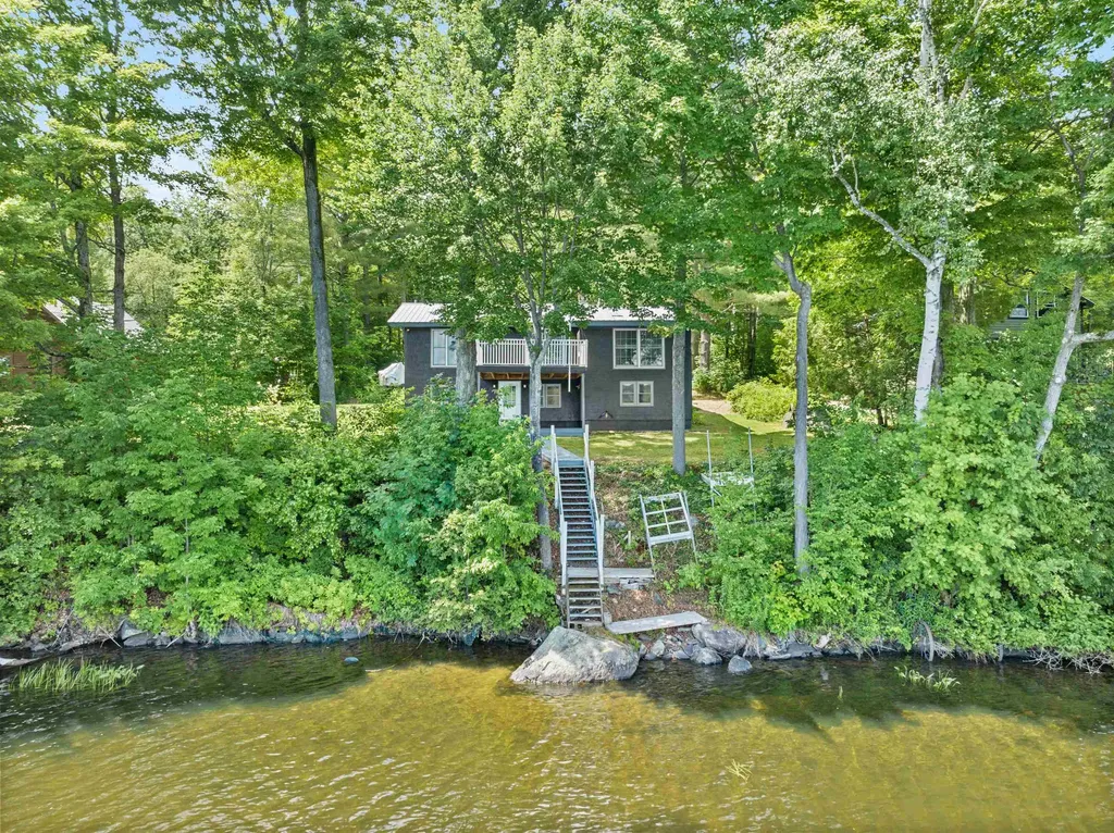 184 West Loop Road Elmore VT 05657