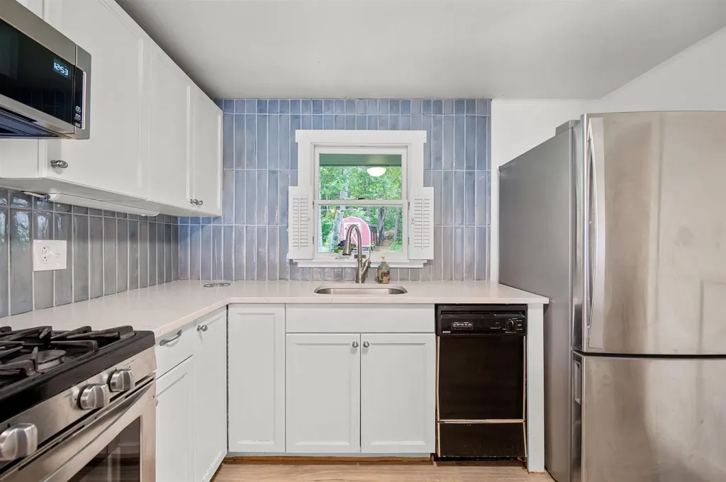 184 West Loop Road Elmore VT 05657