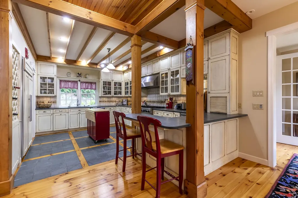 165 Moon Shadow Drive Ludlow VT 05149