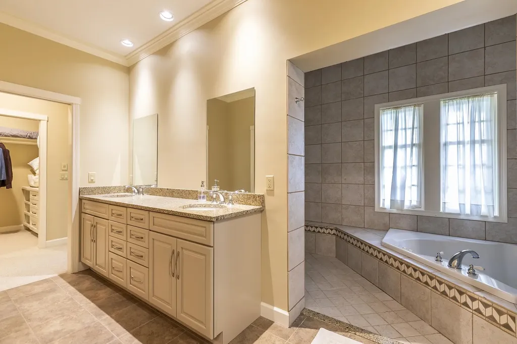 165 Moon Shadow Drive Ludlow VT 05149