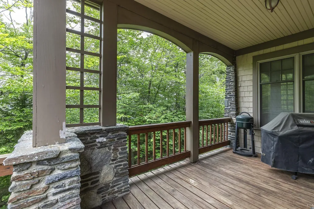 165 Moon Shadow Drive Ludlow VT 05149