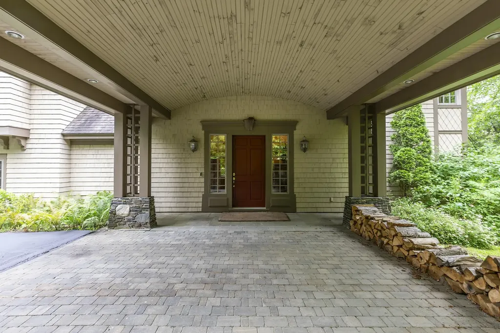 165 Moon Shadow Drive Ludlow VT 05149