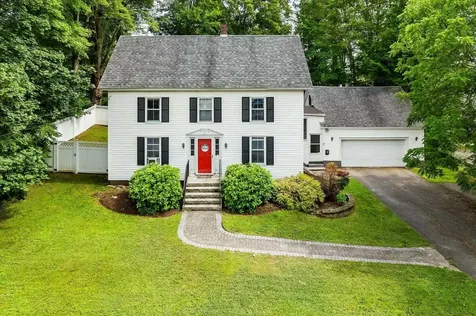 3 Nesmith Street Derry NH 03038