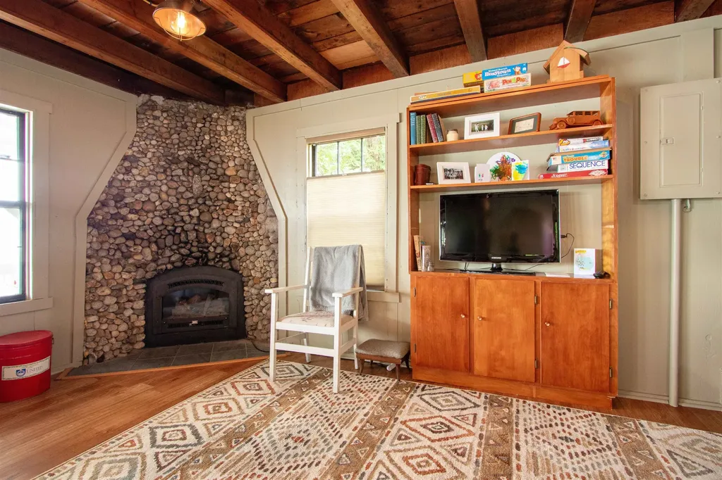 1639 West Shore Road Cabot VT 05647