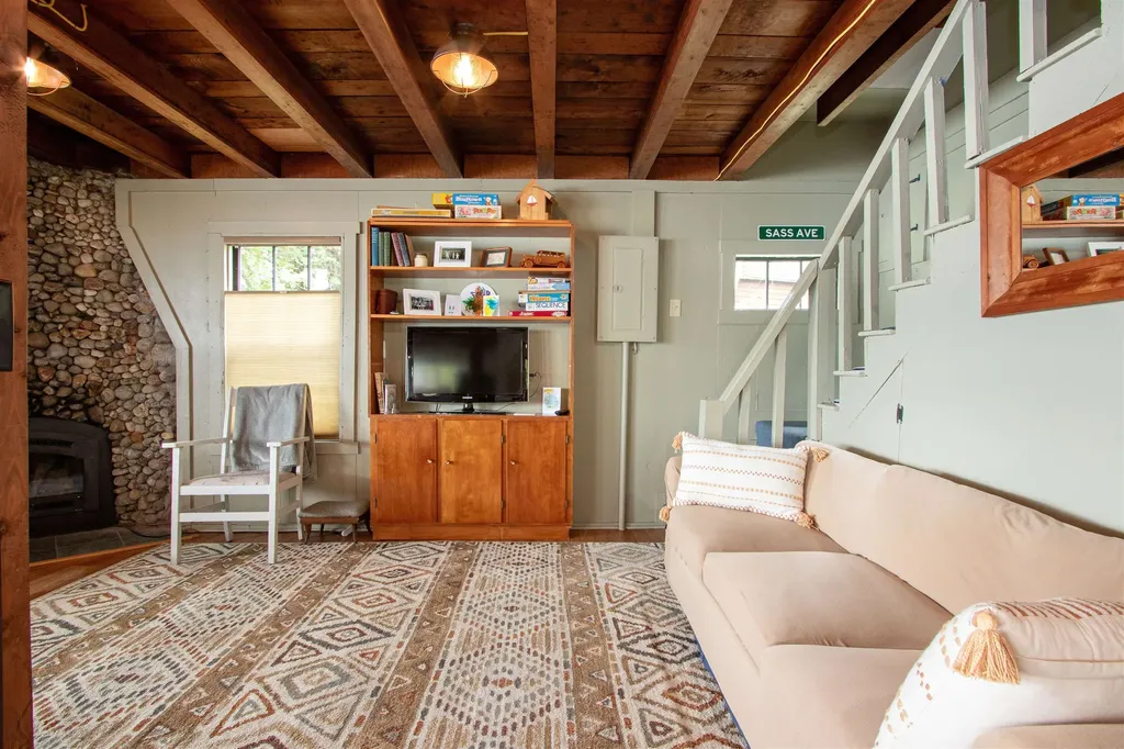 1639 West Shore Road Cabot VT 05647