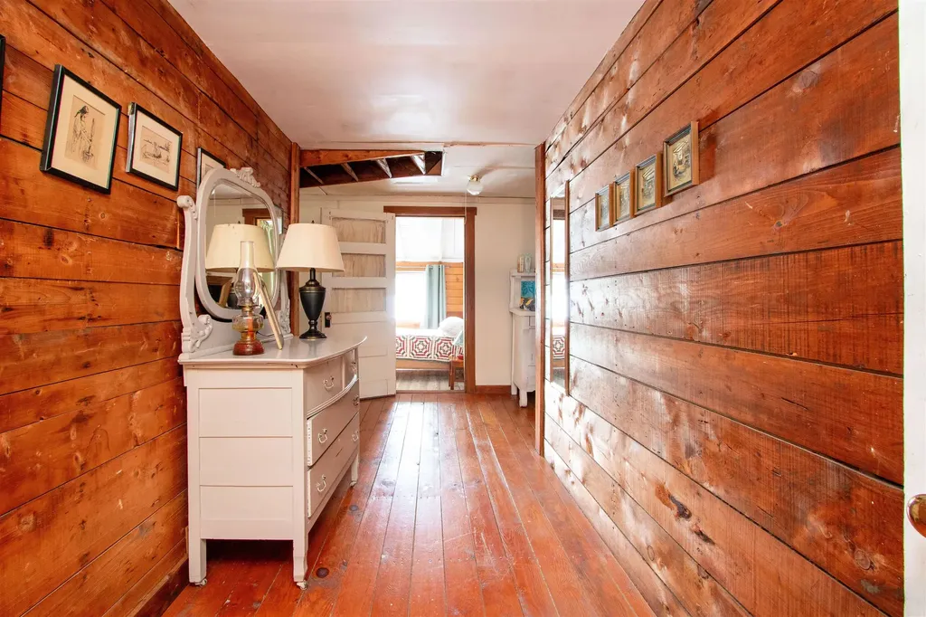 1639 West Shore Road Cabot VT 05647