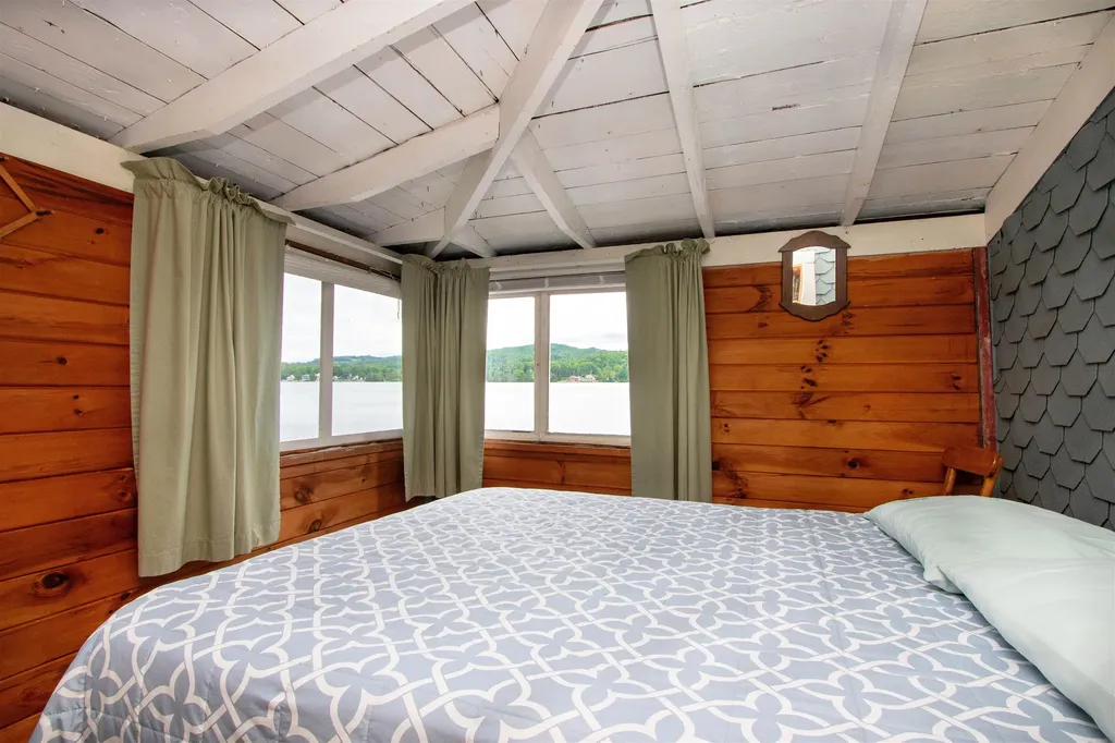 1639 West Shore Road Cabot VT 05647