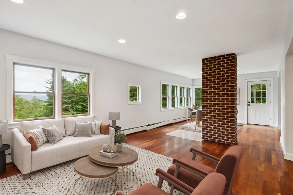 9 Farnham Drive Tunbridge VT 05077