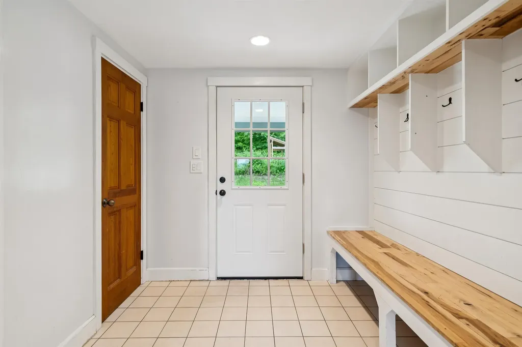 9 Farnham Drive Tunbridge VT 05077