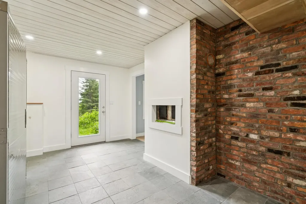 9 Farnham Drive Tunbridge VT 05077