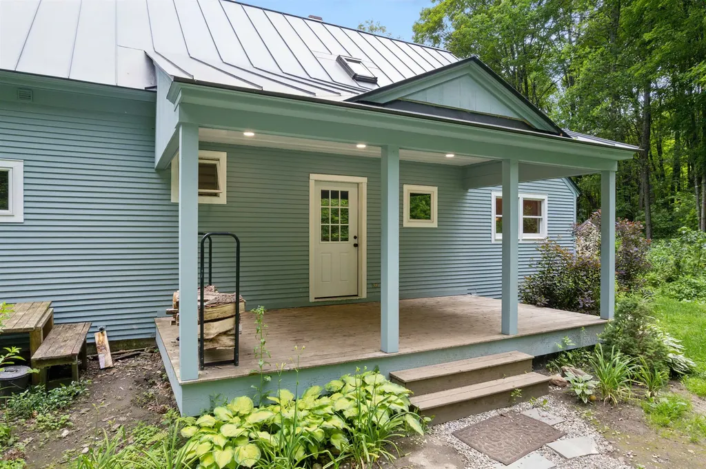 9 Farnham Drive Tunbridge VT 05077