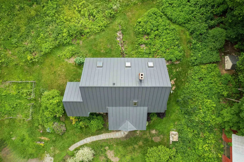 9 Farnham Drive Tunbridge VT 05077