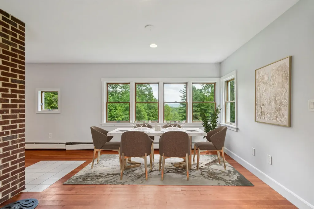 9 Farnham Drive Tunbridge VT 05077