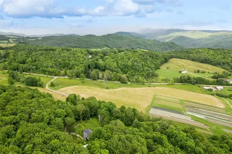 9 Farnham Drive Tunbridge VT 05077
