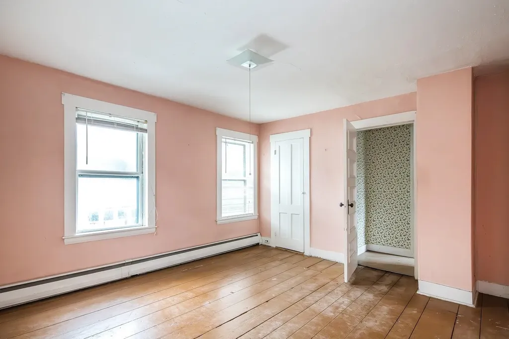 29 Woodstock Avenue Rutland City VT 05701