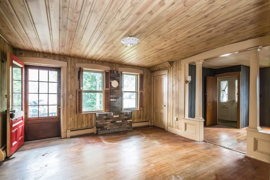 29 Woodstock Avenue Rutland City VT 05701