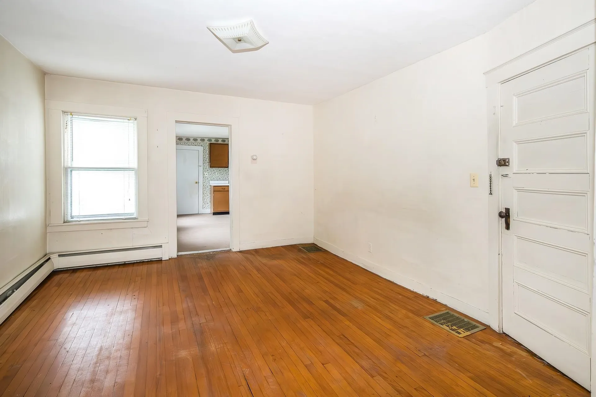 29 Woodstock Avenue Rutland City VT 05701