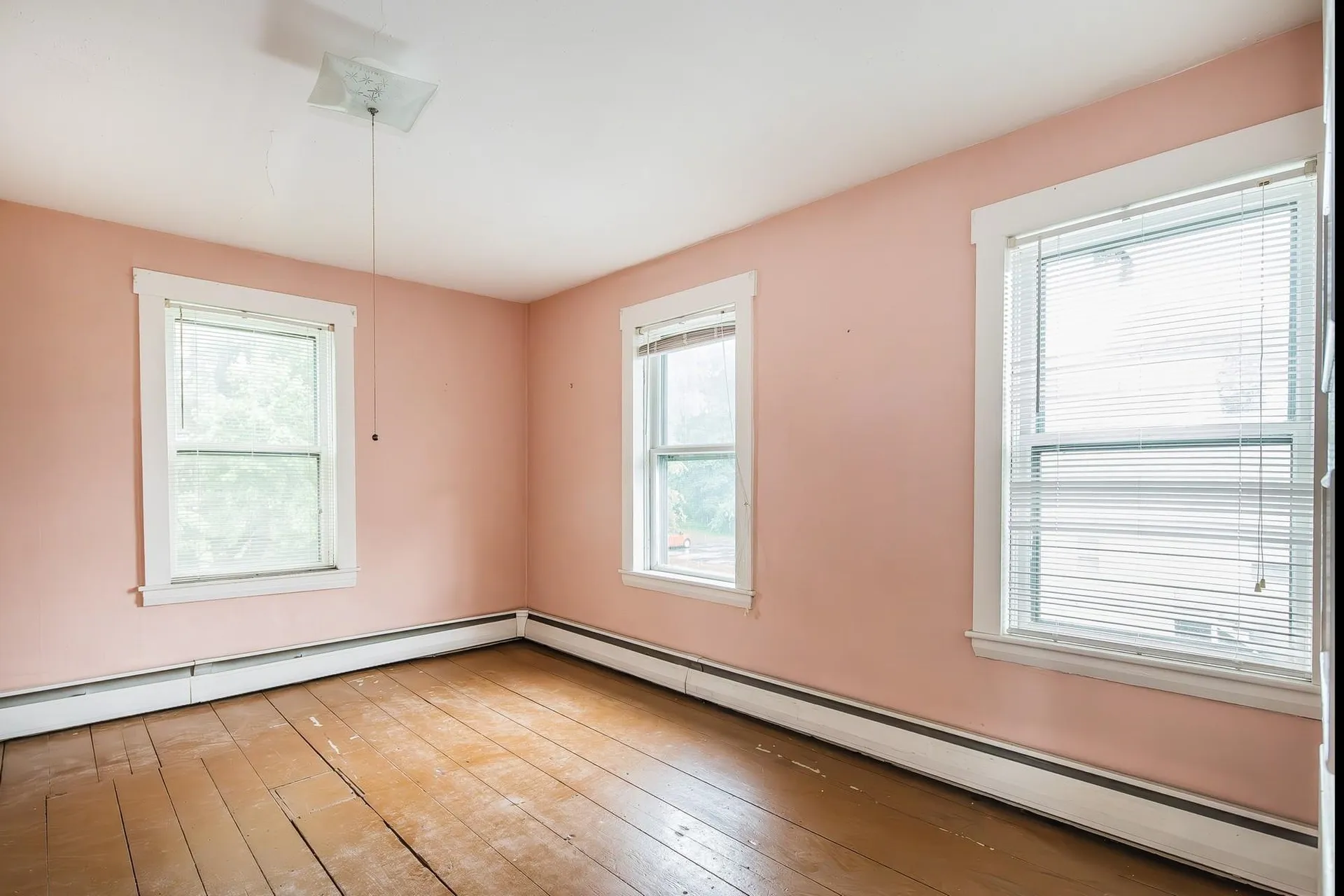 29 Woodstock Avenue Rutland City VT 05701