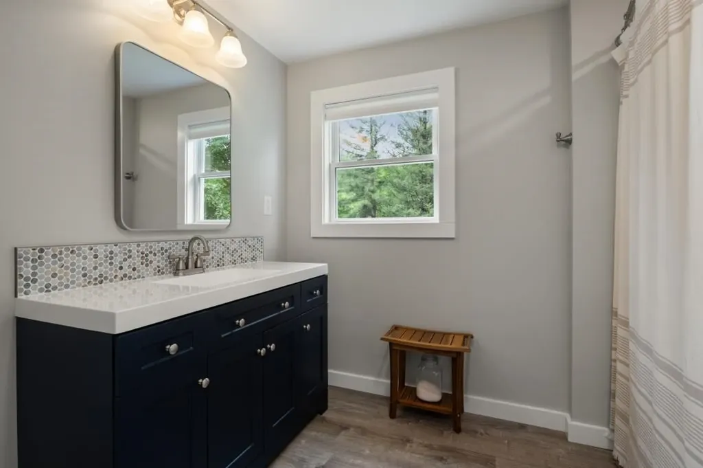 1756 Us Route 2 Waterbury VT 05676