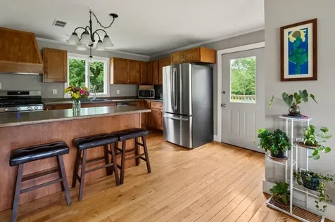 1756 Us Route 2 Waterbury VT 05676