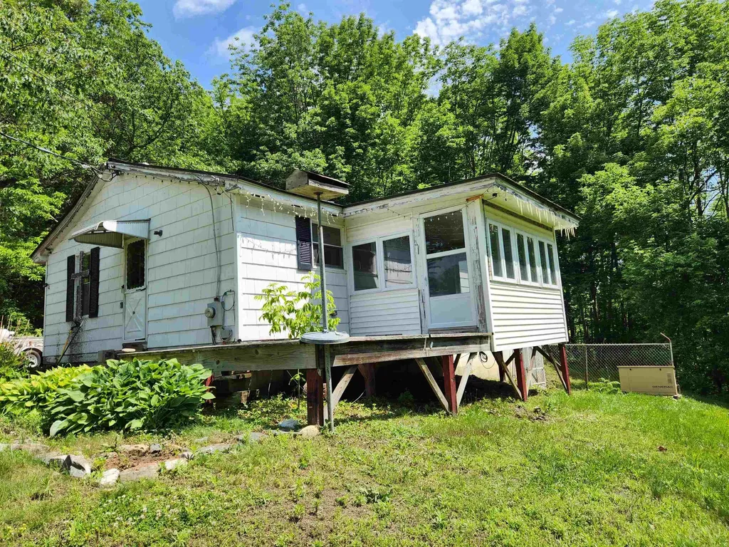 489 Campbell Street Hartford VT 05047