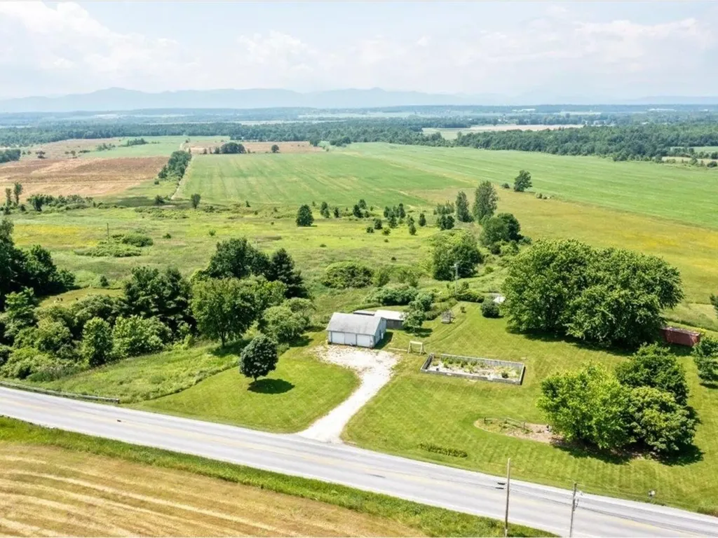 874 Vt Route 22a Panton VT 05491