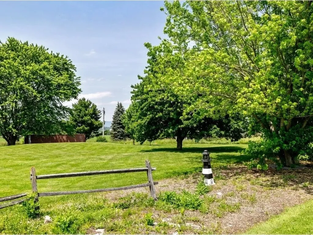 874 Vt Route 22a Panton VT 05491