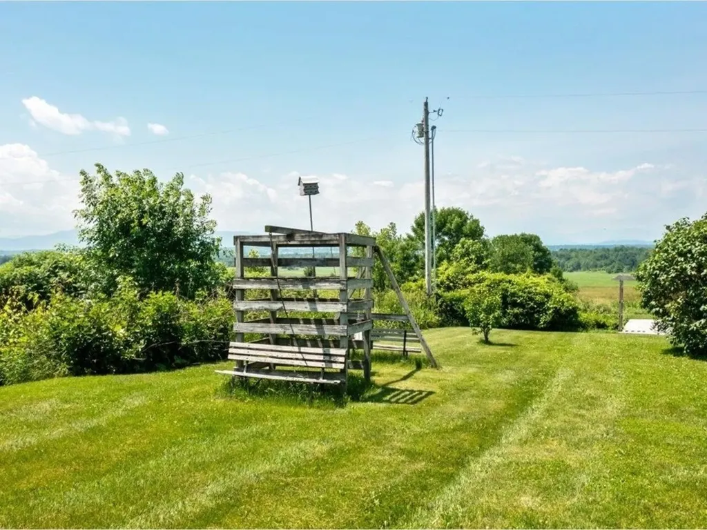 874 Vt Route 22a Panton VT 05491