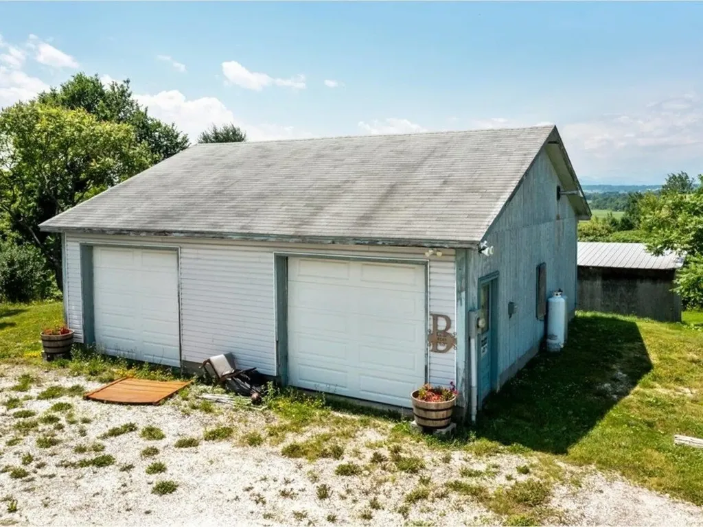 874 Vt Route 22a Panton VT 05491