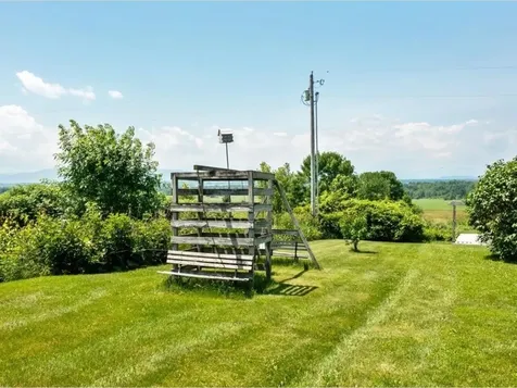 874 Vt Route 22a Panton VT 05491