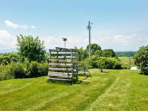 874 Vt Route 22a Panton VT 05491