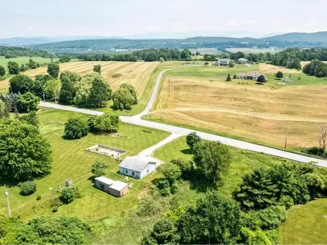874 Vt Route 22a Panton VT 05491