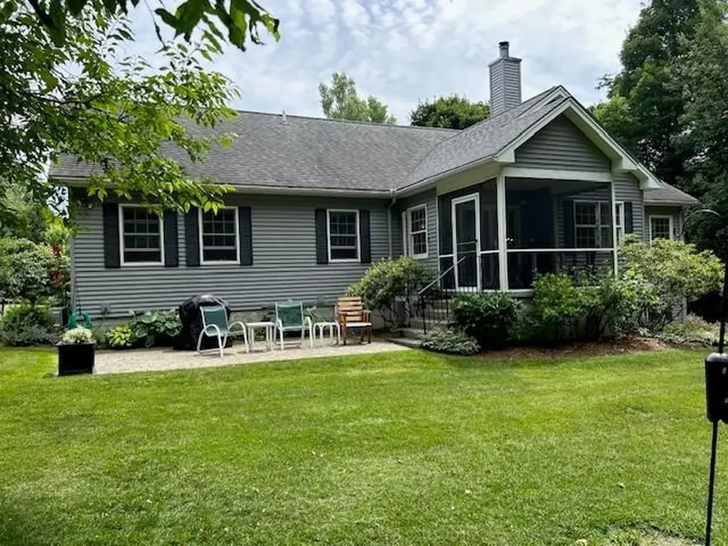 9 Governor Smith Drive St. Albans City VT 05478