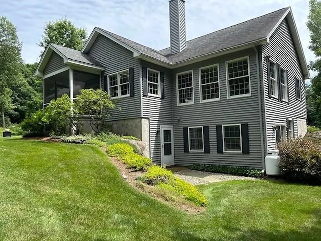 9 Governor Smith Drive St. Albans City VT 05478