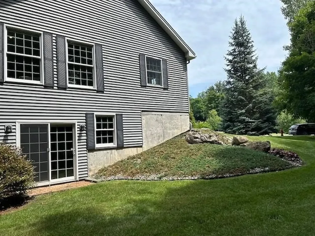 9 Governor Smith Drive St. Albans City VT 05478