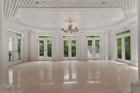 17 Pond Path North Hampton NH 03862