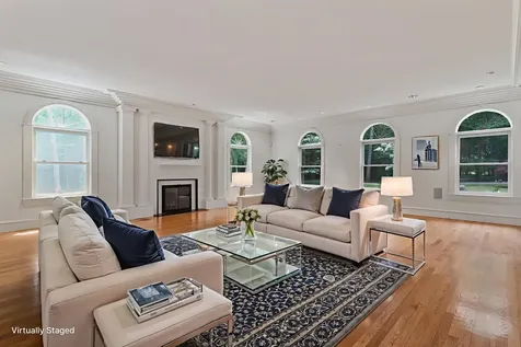 17 Pond Path North Hampton NH 03862