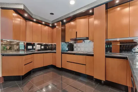 17 Pond Path North Hampton NH 03862