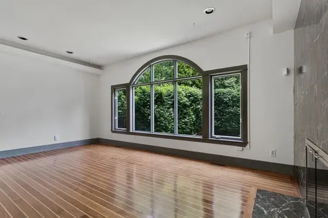 17 Pond Path North Hampton NH 03862