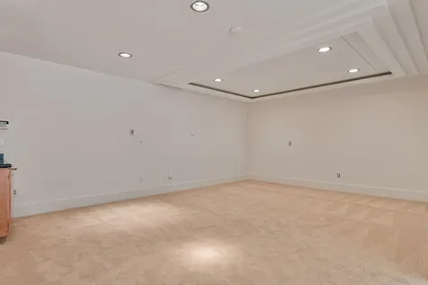 17 Pond Path North Hampton NH 03862