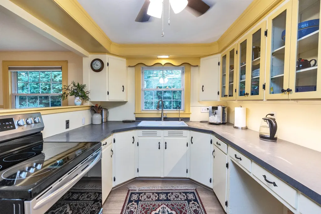 21 Katherine Street Goffstown NH 03045