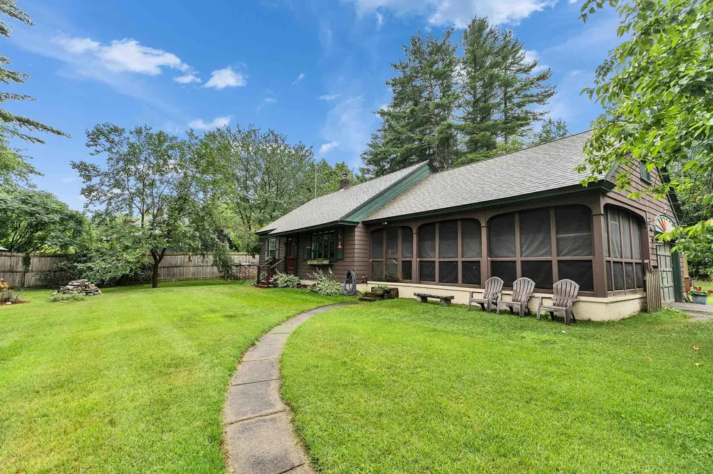 21 Katherine Street Goffstown NH 03045