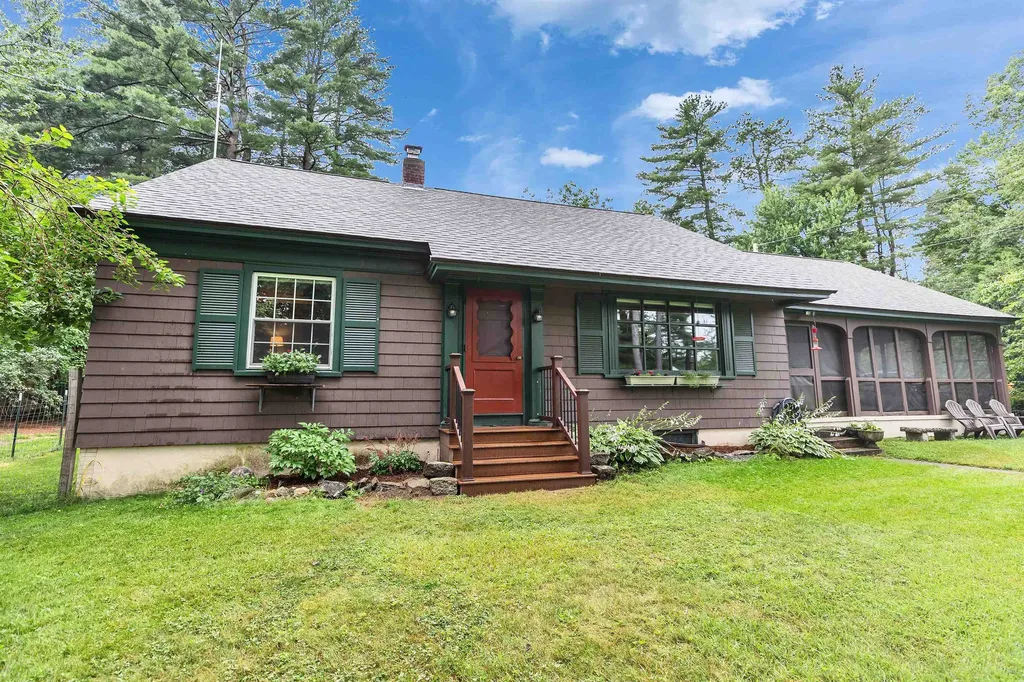 21 Katherine Street Goffstown NH 03045