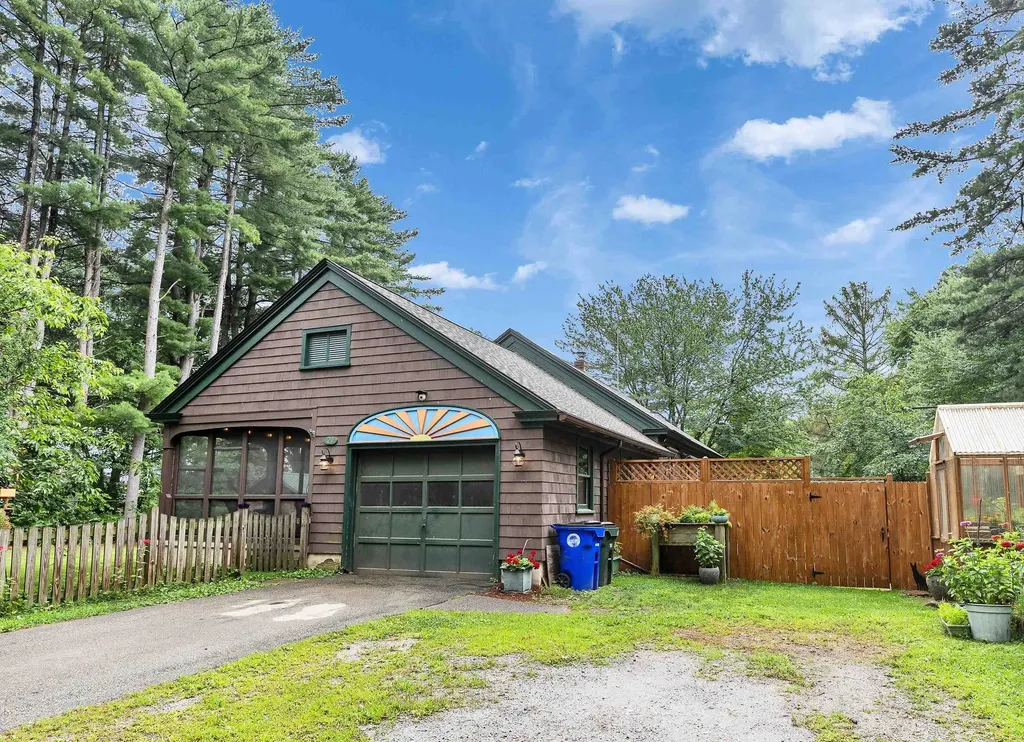 21 Katherine Street Goffstown NH 03045