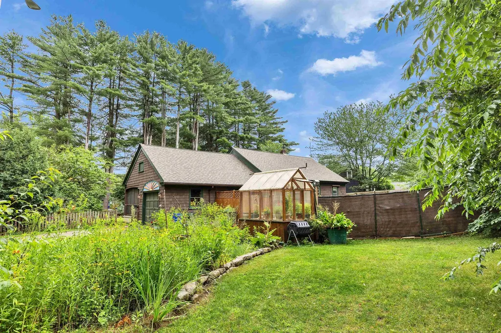 21 Katherine Street Goffstown NH 03045