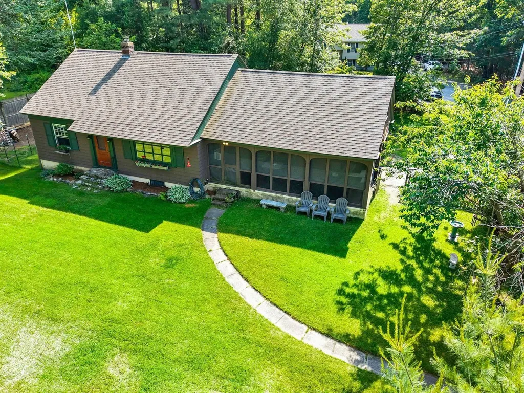 21 Katherine Street Goffstown NH 03045