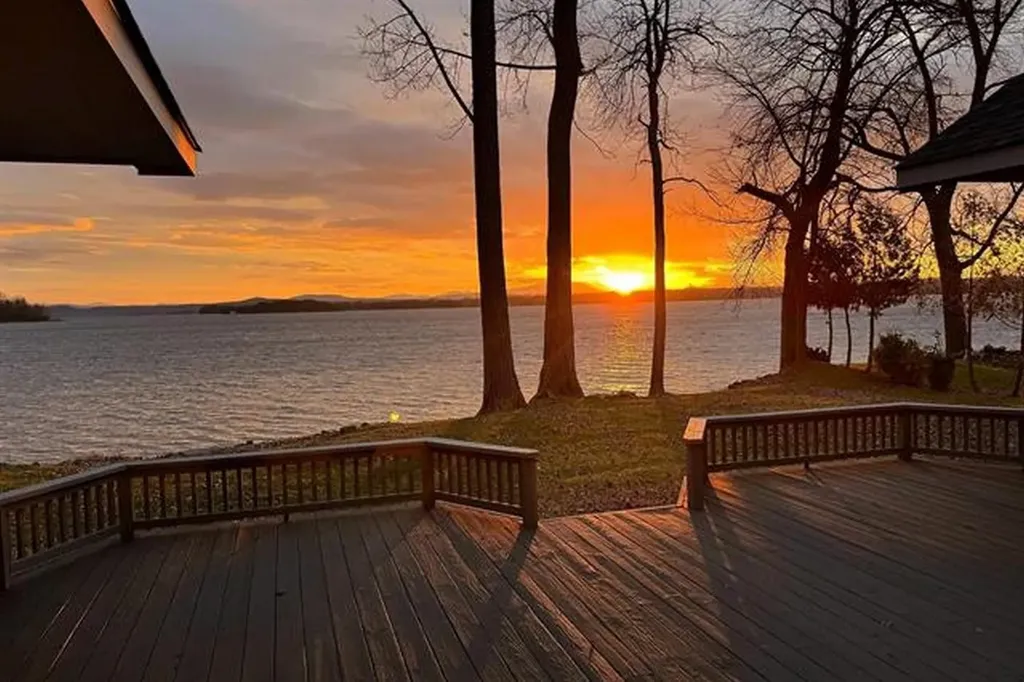 28 Sunrise Drive South Hero VT 05486