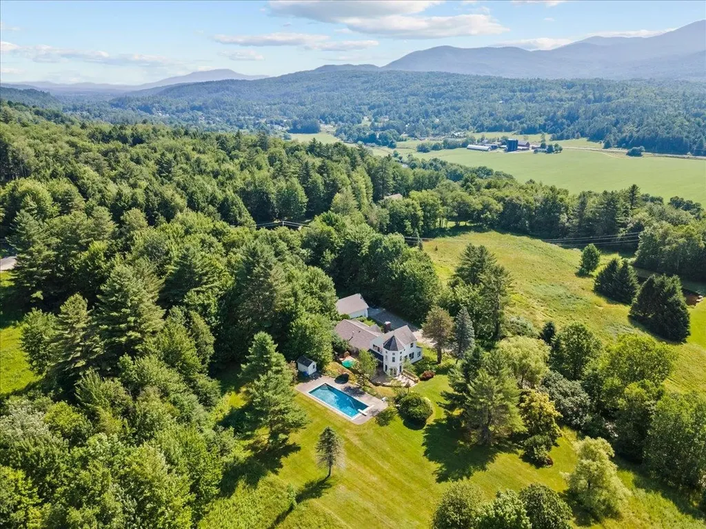 218 Shaw Hill Road Stowe VT 05672