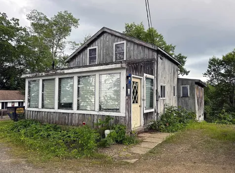 5 Ridge Road Newton NH 03858